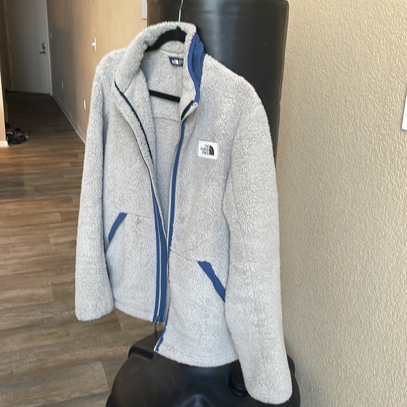 The North Face Sherpa Jacket - Picture 3 of 6